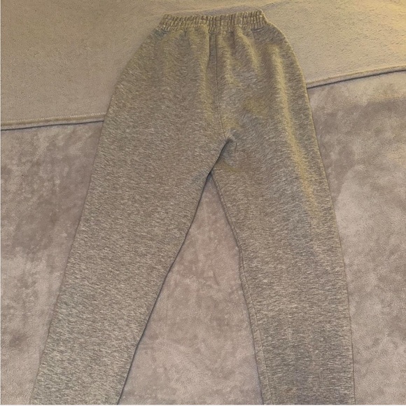 PrettyLittleThing Grey Los Angeles Sweatpants #plt  #grey #sweatpants - Picture 2 of 4